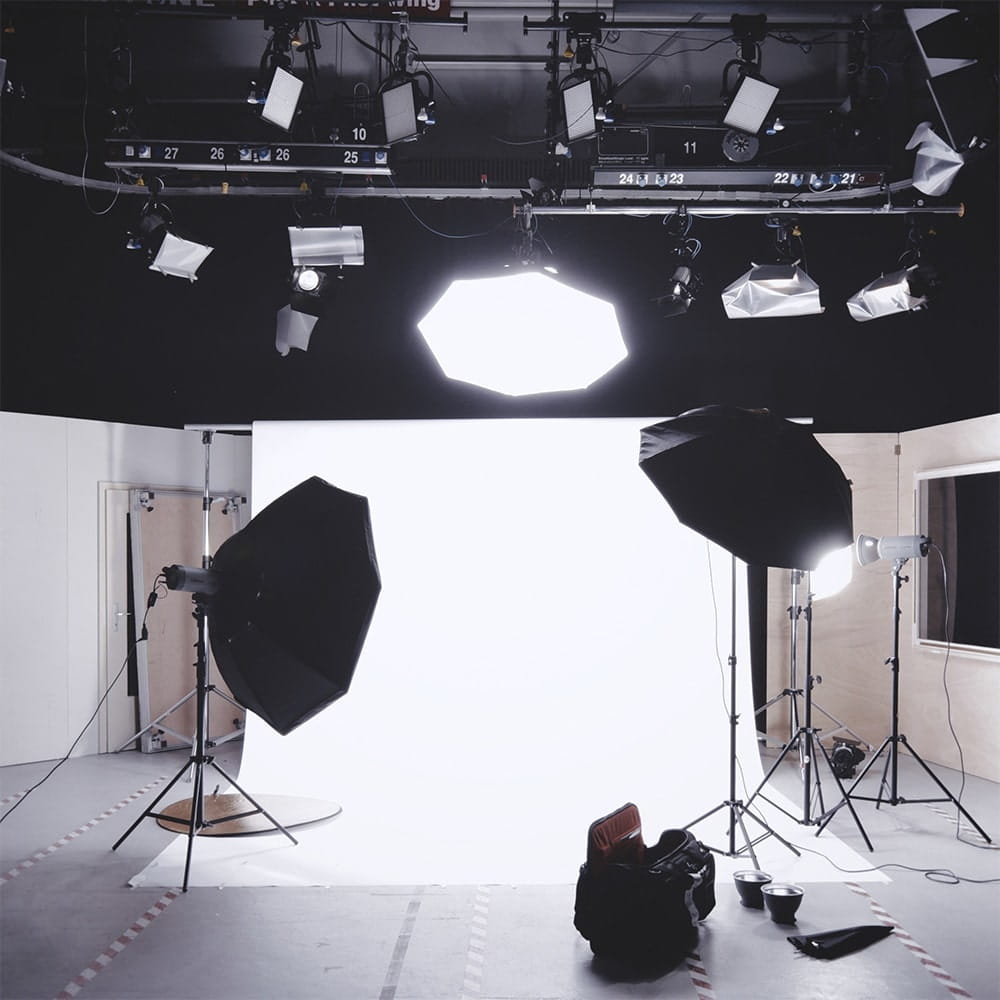 When do photography studios open?