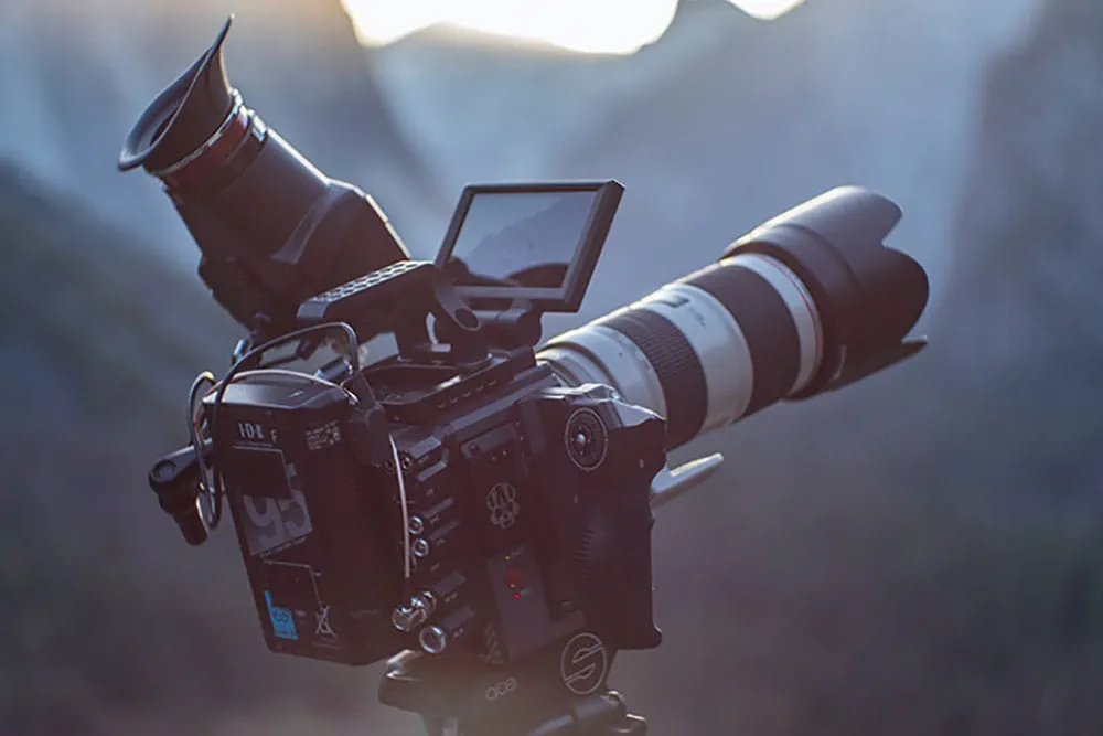 When to use a telephoto camera lens